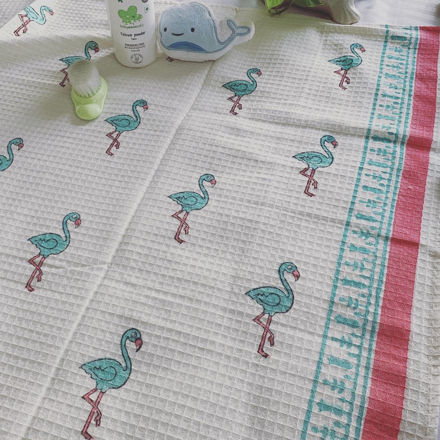 Happy Flamingo Bath Towel