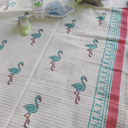 Happy Flamingo Bath Towel