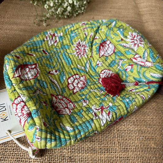 Green Grass Toiletry Kit