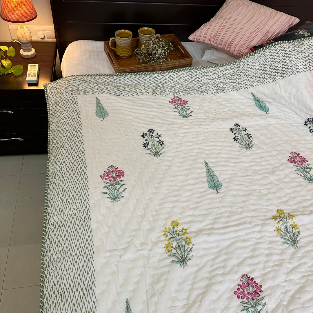 Panch Booti Flowers Single Quilt